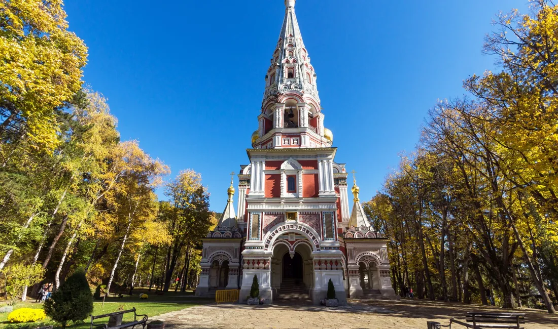 Shipka templet er kendt for at være en af de smukkeste russiske kirker i verden. Foto Viktors Farmor