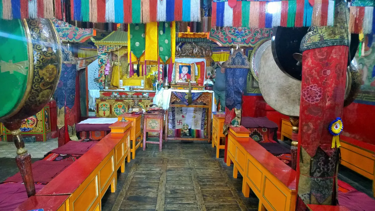 Det imponerende og farverige Shankar-tempel i Leh. Foto Elisabeth Sandell