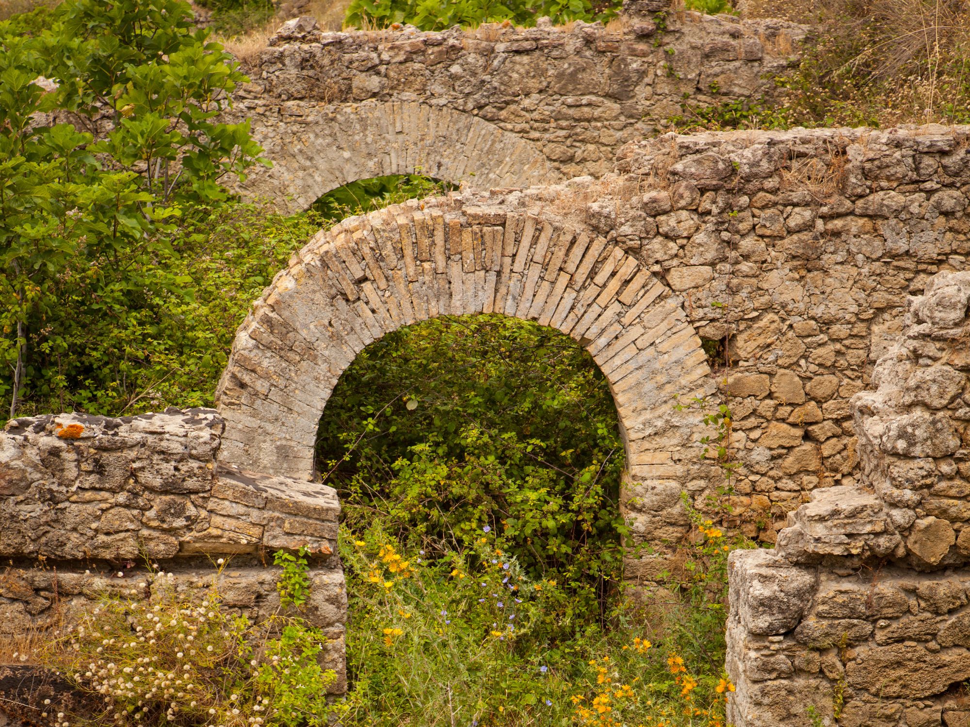 De gamle vandkanaler ved de romerske ruiner i Lixus. Foto Viktors Farmor
