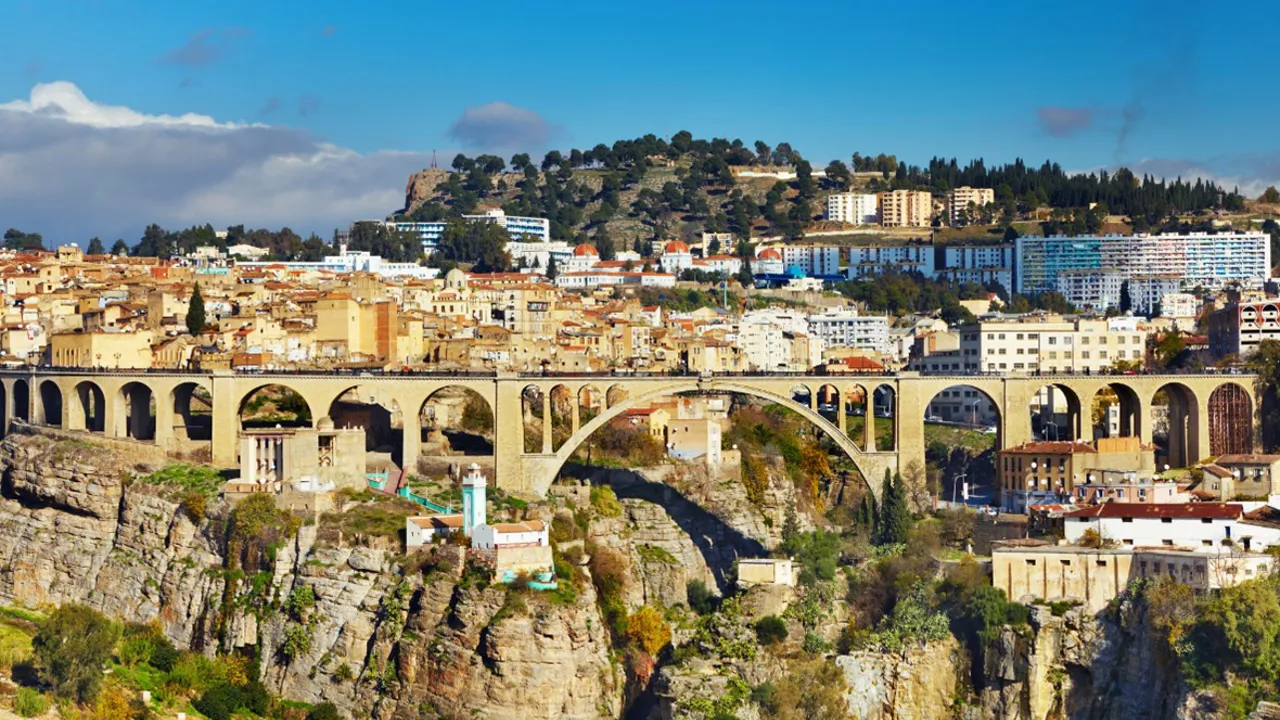 Constantine i Algeriet, er kendt som byen af broer. Foto Viktors Farmor