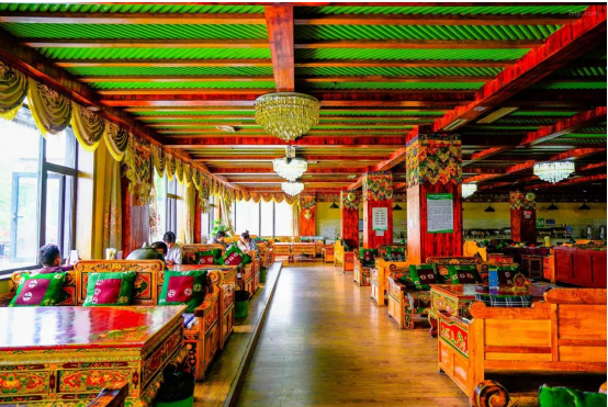 På rejsen Tibet rundrejse bor vi på Shiga Yangcha Grand Hotel. Et af de bedste bud på et 4-stjernet hotel i Shigatse. 