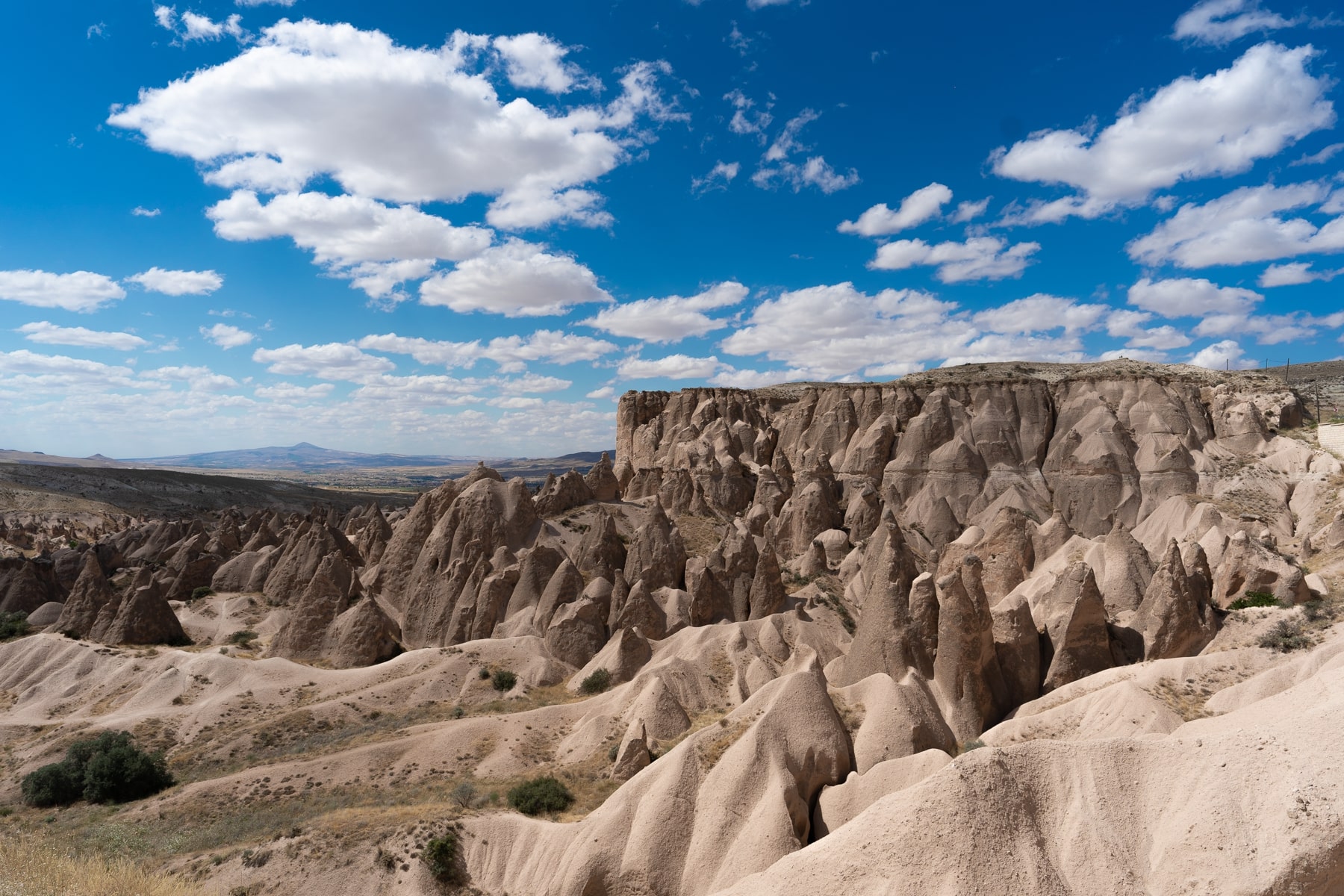 I Kappadokien er landskaberne smukke og eventyrlige. Foto Tea Tougaard
