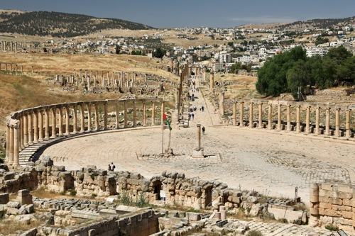 Udsigt over Forum fra Sydteateret i den romerske ruinby Jerash. Foto Anders Stoustrup