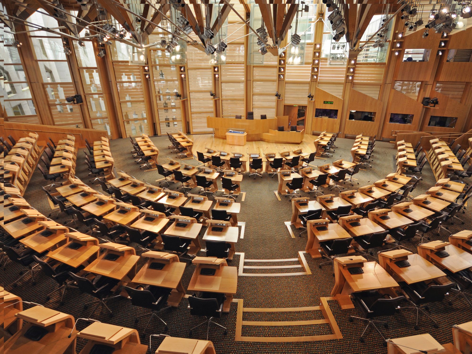 Besøg i Parlamentsalen (Debating Chamber) i det skotske parlament. Foto Viktors Farmor