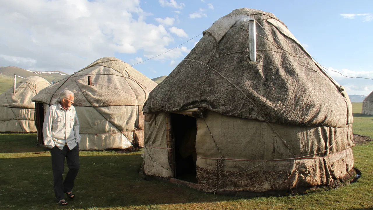 Jurter er sommerboliger i Kirgisistan. Foto Erik Hermansen