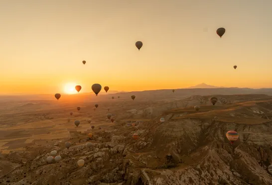 Solopgangen kan opleves fra luftballon. Foto Tea Tougaard