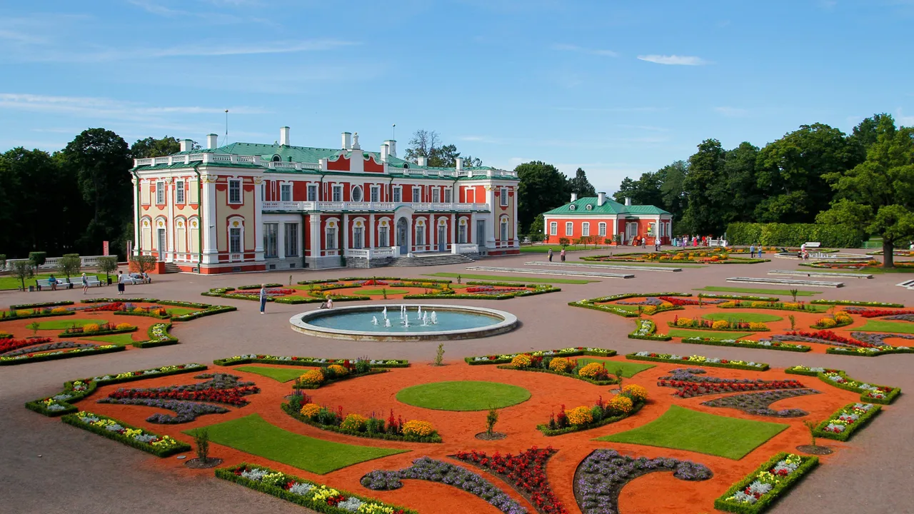 Det smukke og historiske Rundāle Palads er et slot med en begivenhedsrig fortid. Foto Viktors Farmor