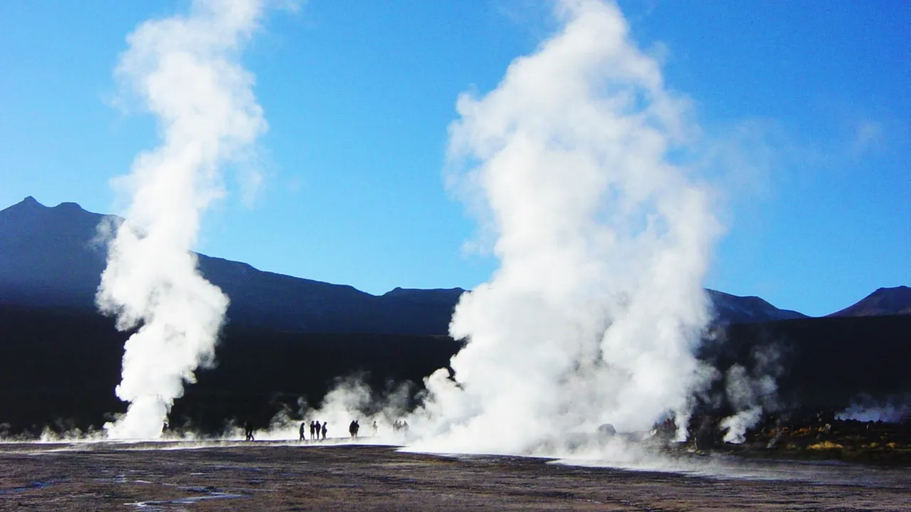 De voldsomme gejsere ved El Tatio i Chile er især aktive om morgenen. Foto Viktors Farmor