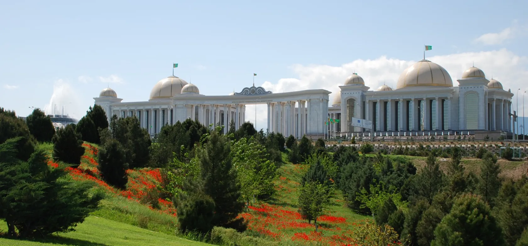 Ashgabat har verdensrekorden for flest bygninger i hvid marmor.