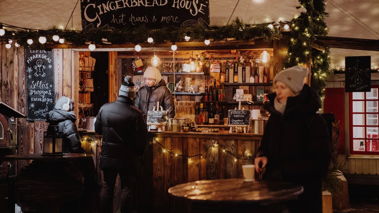 Oplev hyggelige julemarkeder i Riga på vores julerejse til Baltikum. Foto Viktors Farmor