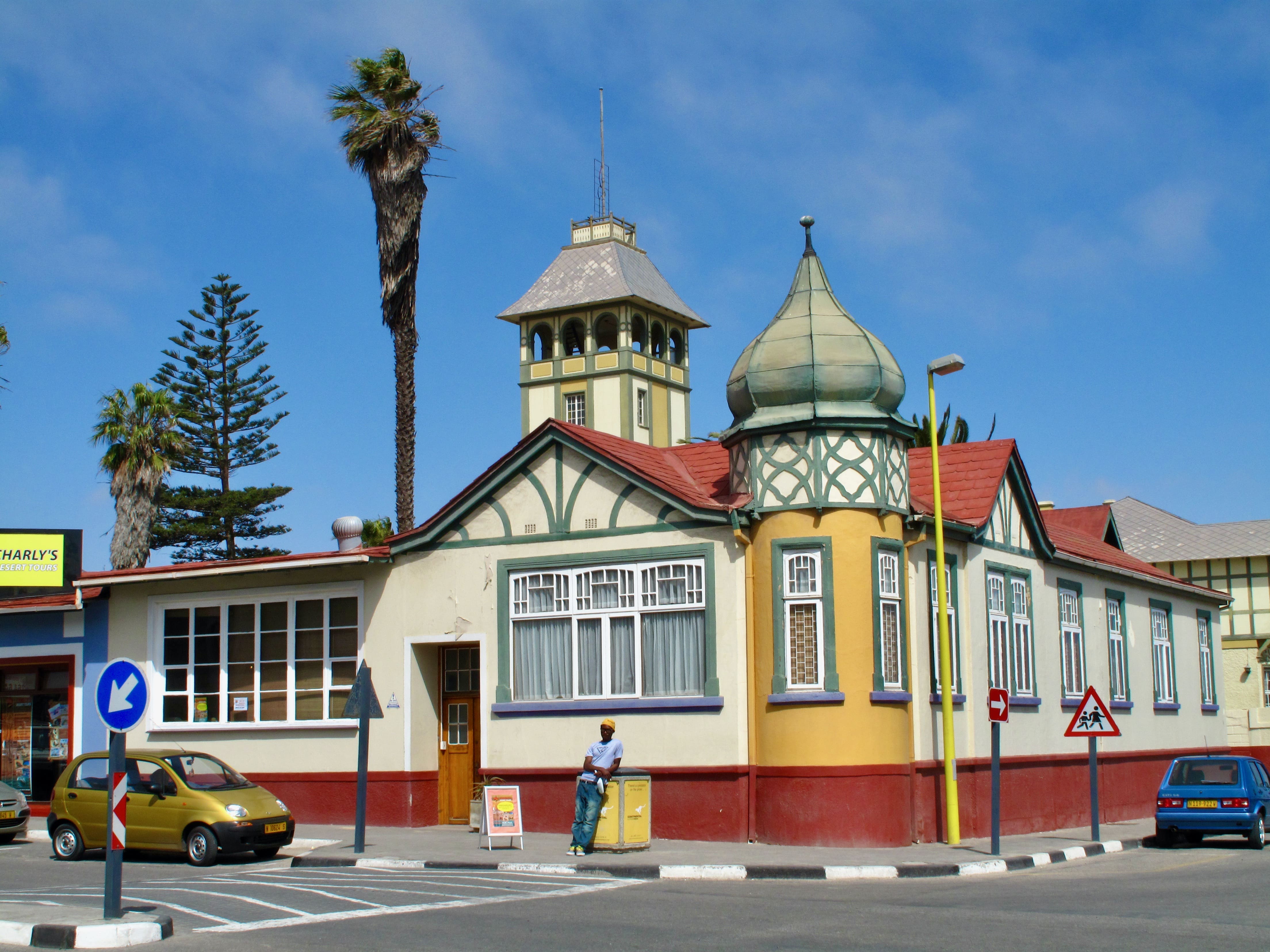 Swakopmund byder på en helt unik arkitektur med tysk ophav. Foto Anders Stoustrup