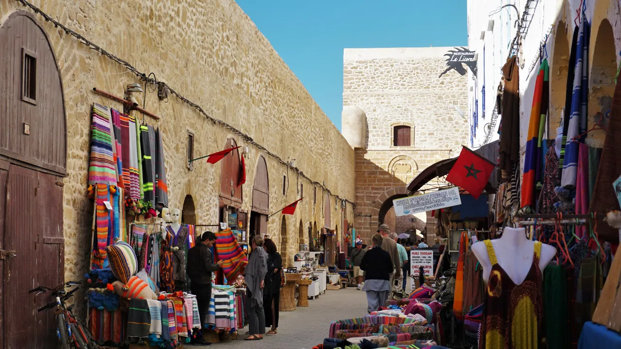 Den gamle bydel i Essaouira er fri for biler og et fantastisk sted at gå på opdagelse. Foto Katrine Svejstrup