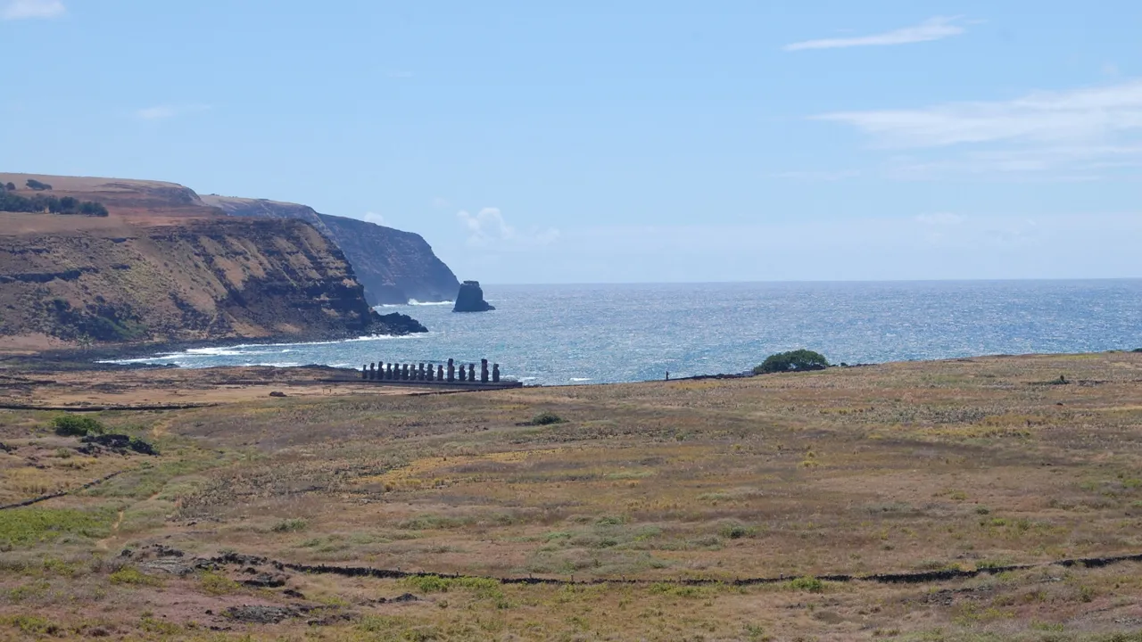 Ahu Tongariki - Påskeøens største ahu med sine imponerende 15 moaier. Foto Viktors Farmor