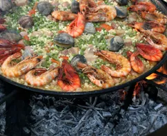 Paella stammer fra Valencia på Spaniens østkyst.