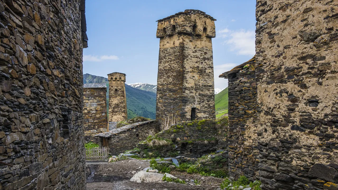 Forsvarstårne fra middelalderen. Foto Karin Reif