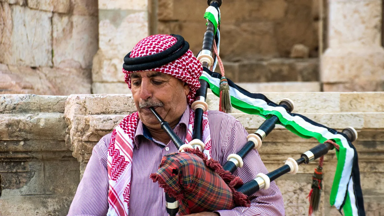 At spille sækkepibe er en tradition, der stammer fra Den Arabiske Legion. Foto Hisham Zayadnh