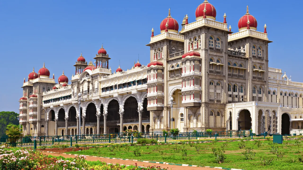 Paladset i Mysore ligner noget fra et eventyr. Foto Viktors Farmor