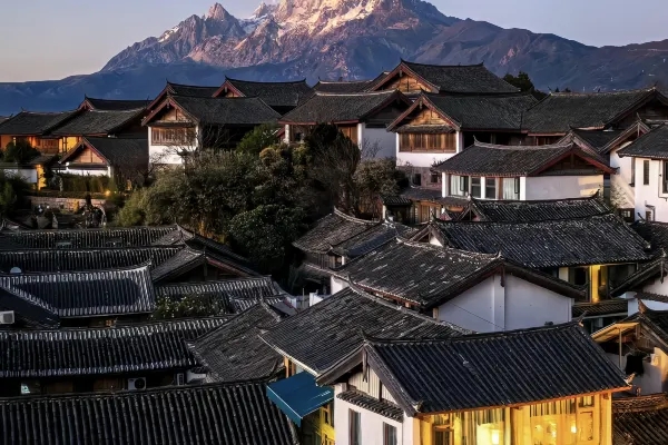På rejsen til Sichuan og Yunnan bor vi på Kyriad Marvelous Hotel, i Lijiangs gamle bydel 