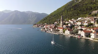 Den charmerende by Perast i Montenegro. Foto Viktors Farmor