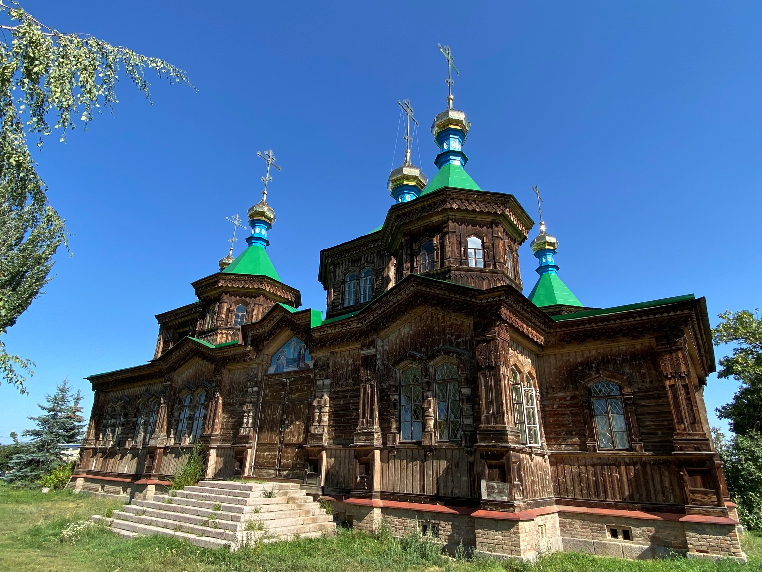 Den russisk ortodokse kirke i Karakol er bygget i træ. Foto Michael Høeg Andersen