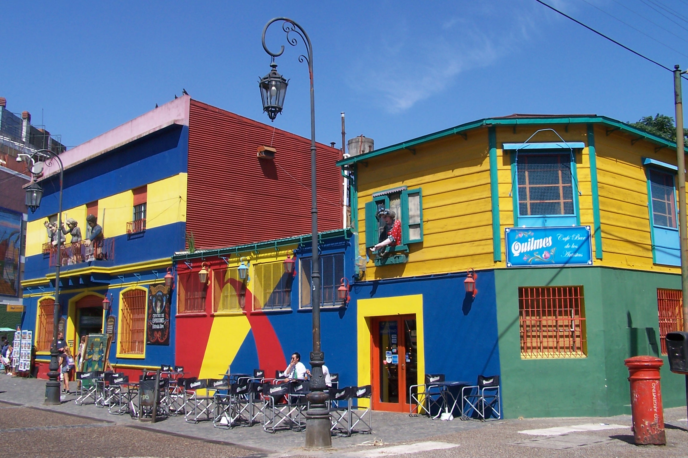 På vores byrundtur i Buenos Aires ser vi blandt andet det farverige kvarter La Boca. Foto Lene Bach Larsen