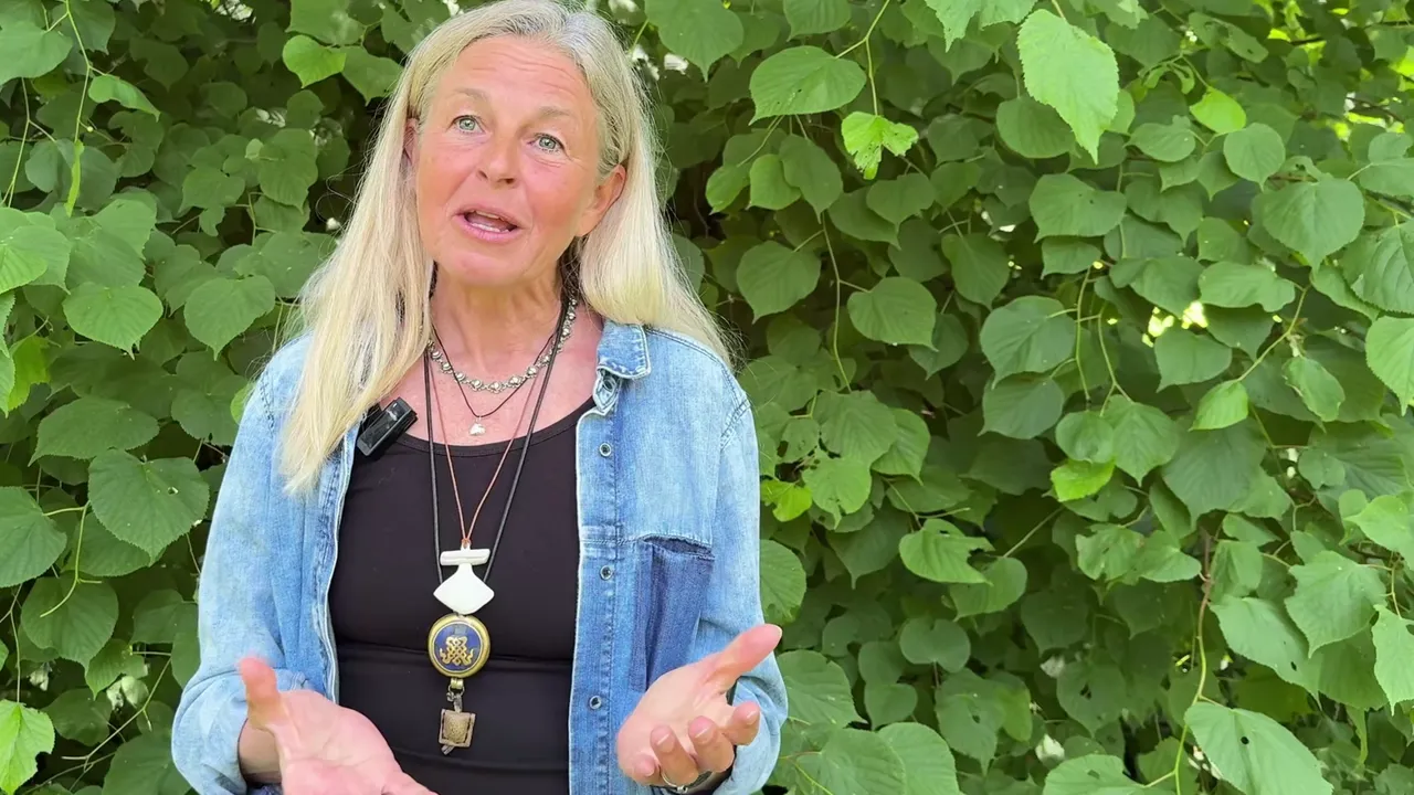 Hør vores rejseleder, Betina Randskov, fortælle om rejsen til Amazonas og Galapagos med Viktors Farmor