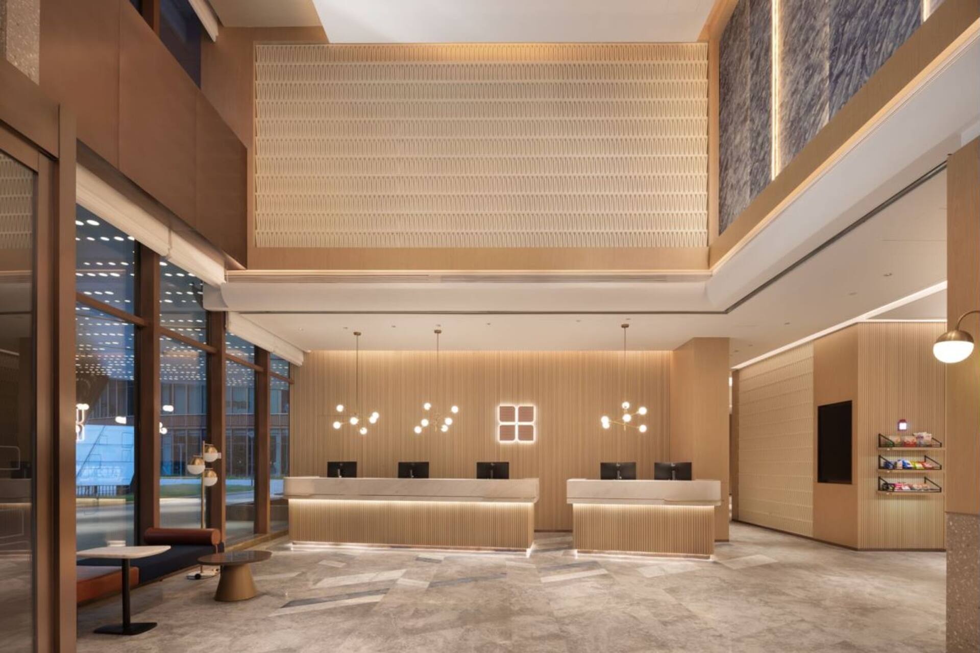 4 Hilton Garden Inn Hotel