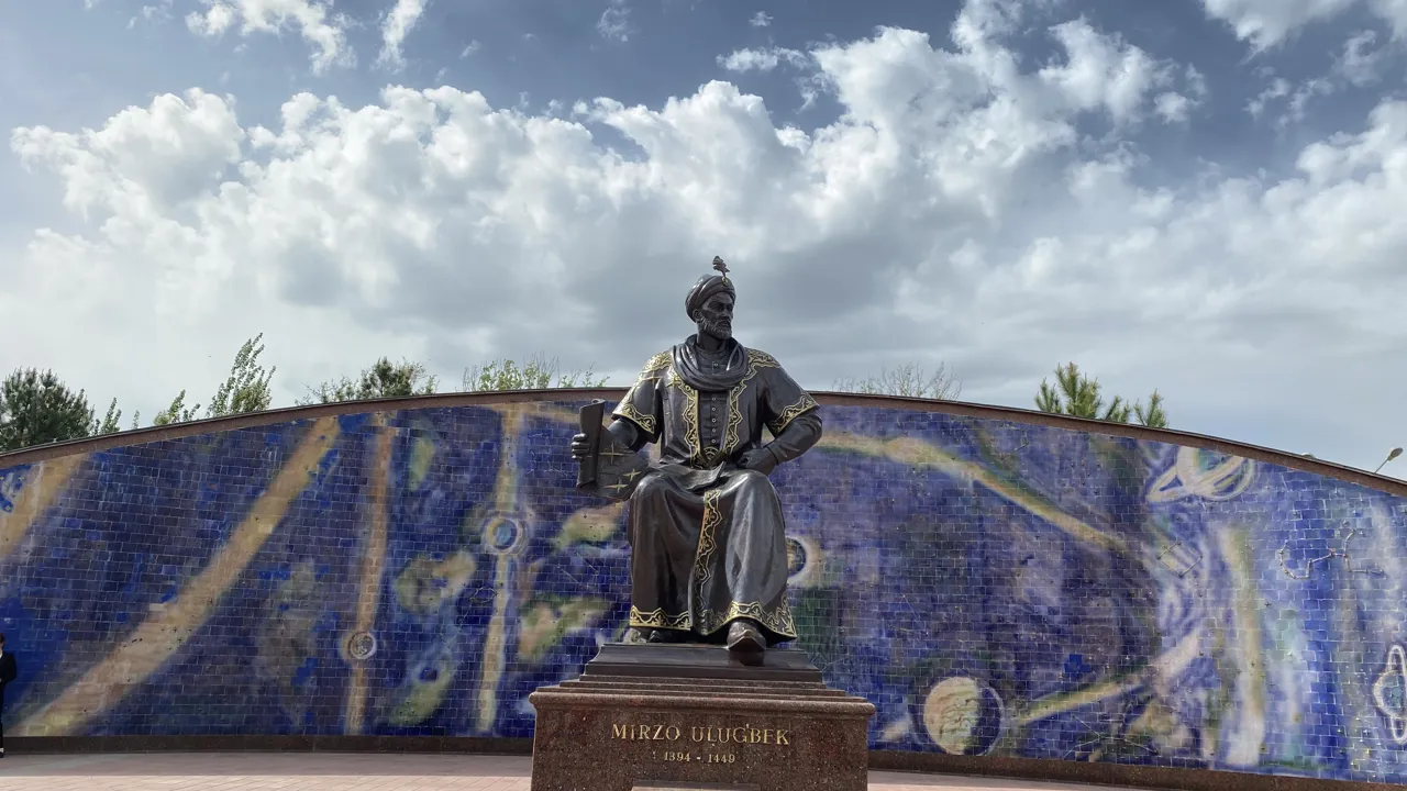 Ulugh Beg var astronom og byggede i Samarkand det største observatorie i hele Centralasien. Foto Michael Høeg Andersen