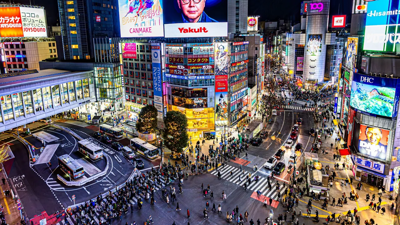 Folkelivet ved Shibuya Crossing er for mange indbegrebet af Tokyo. Foto af Morten Glensholm