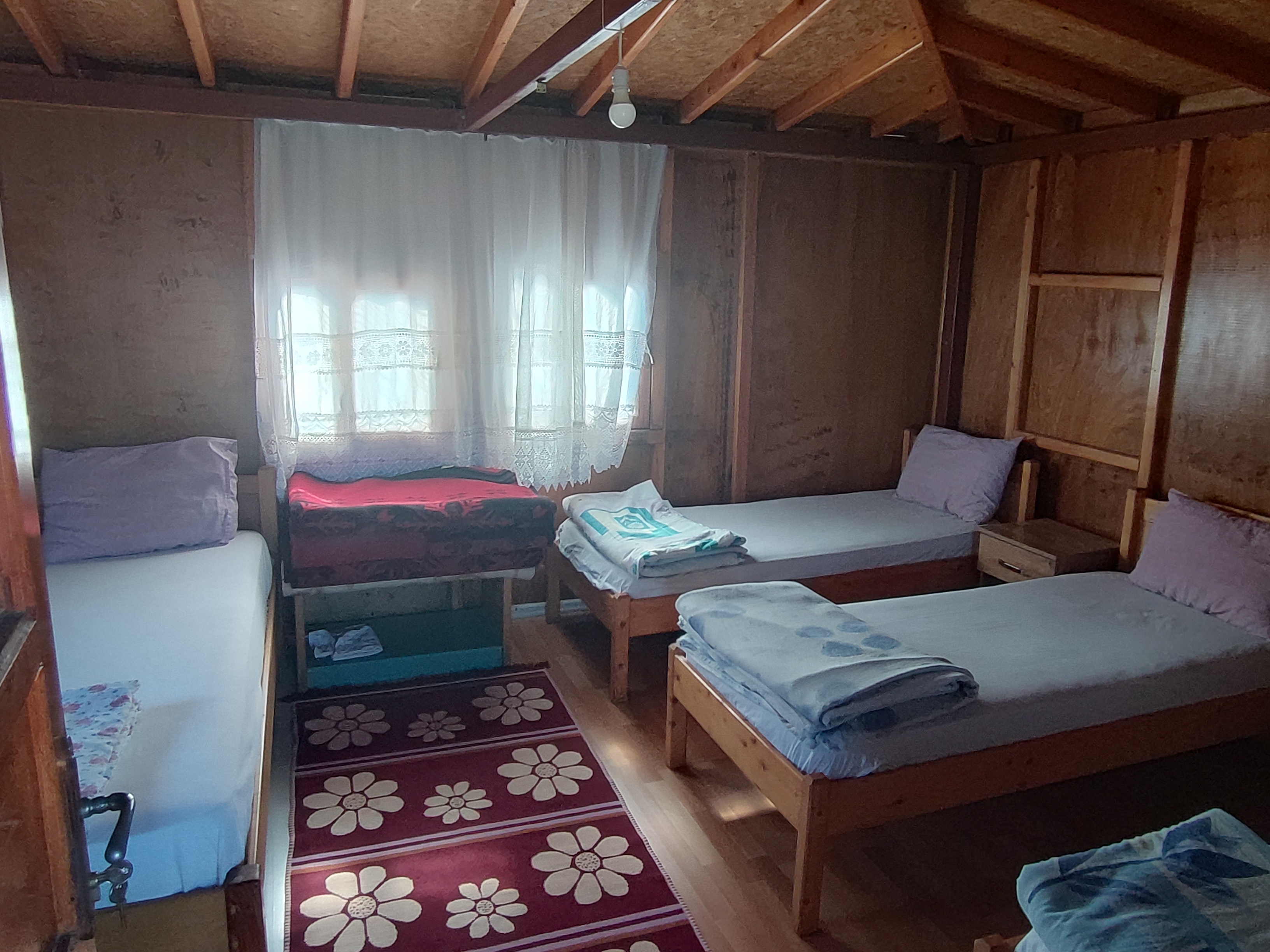 En enkel og autentisk familiedrevet pension i traditionel homestay-stil.