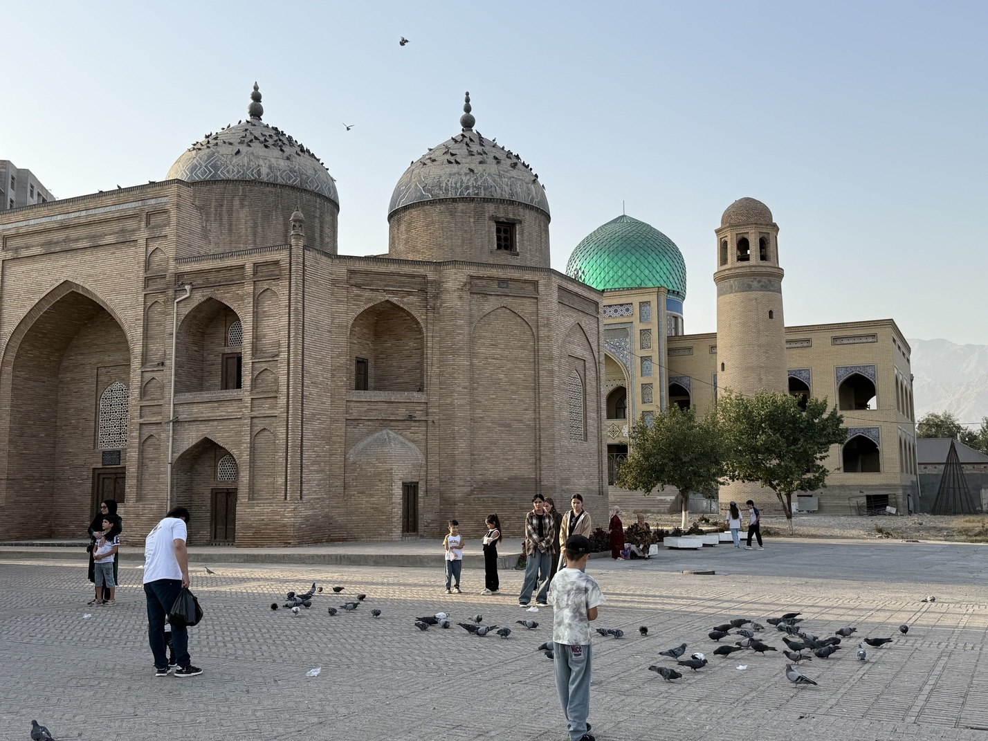 Khujand rummer paladser, moskeer, citadel og gravmæler. Foto Anja Schmidt