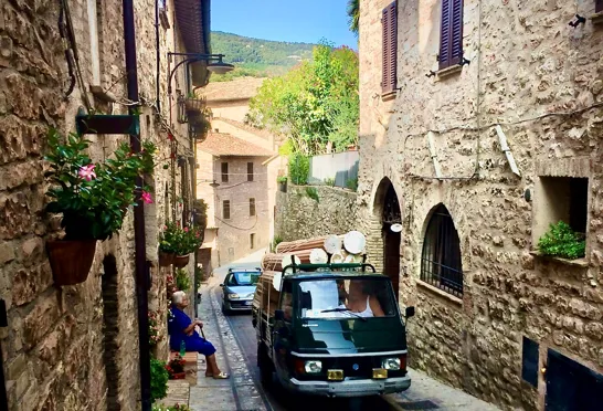 Spello, en charmerende lille by med meget smalle gader. Foto Lene Brøndum 