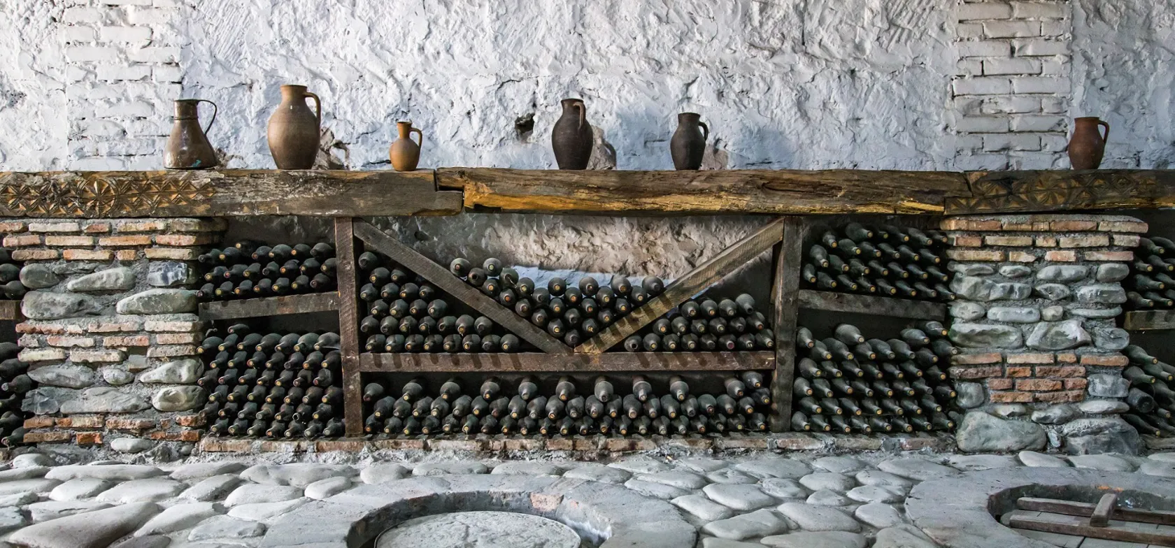 Traditionel georgisk vin laves i kvevri - store krukker, der ofte begraves under jorden. Foto Viktors Farmor