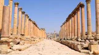 I Jerash vandrer vi igennem søjlekolonnader, ser templer og torve samt teatret. Foto Anne Sophie Meyer Larsen