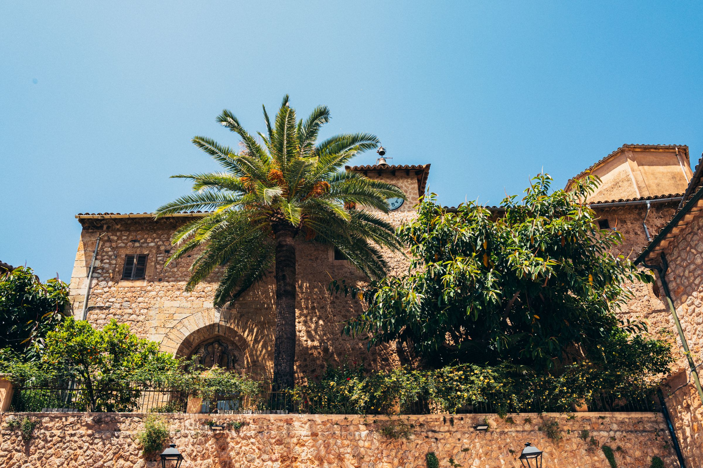 Fine gamle huse i Mallorcinsk stil i Fornalutx. Foto Joshua Forteza Behrendt