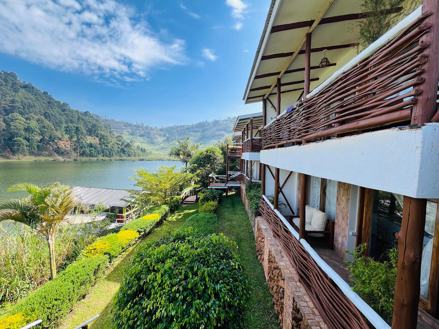3 lake bunyonyi rock resort, lake buyonyi