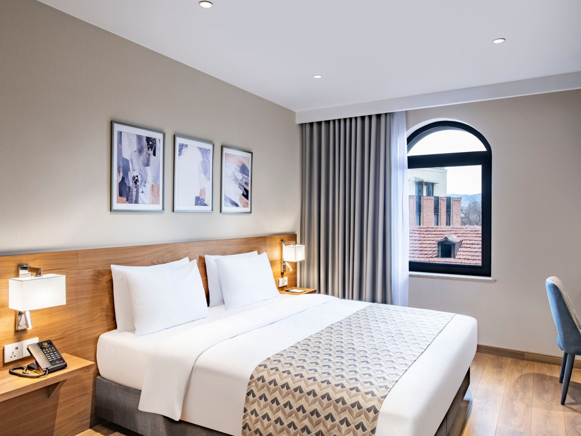 Hotel Clocks Tbilisi er et moderne og stilfuldt hotel, som ligger centralt.