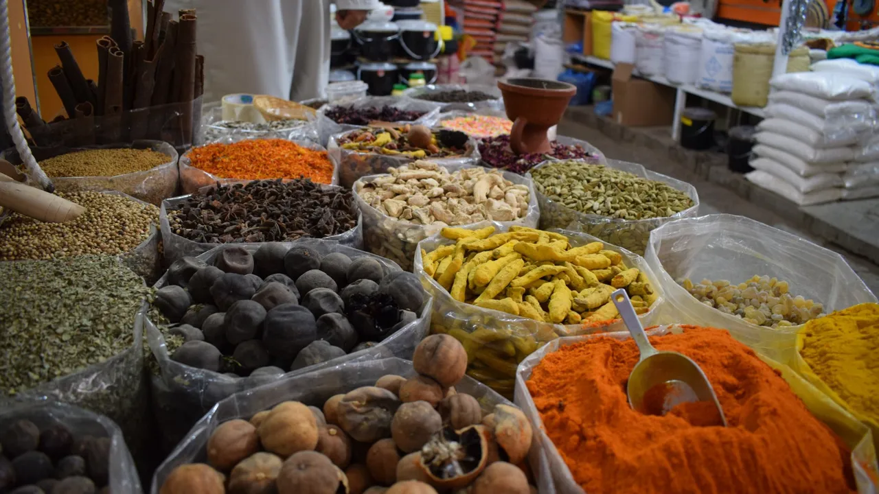 Nizwas souq byder på et væld af eksotiske krydderier. Foto Anne Sophie Meyer Larsen