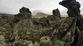 Islands dramatiske landskaber leder tanken hen på mystiske væsener. Foto Denise Kristensen