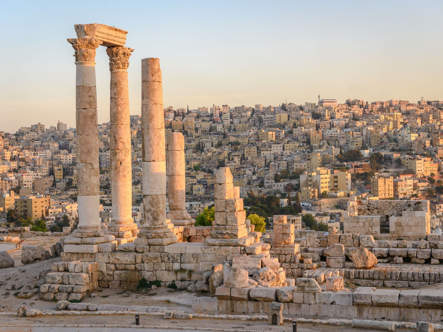 Under golfrejsen med Viktors Farmor besøger vi også Amman og oplever imponerende arkitektur. Foto Viktors Farmor