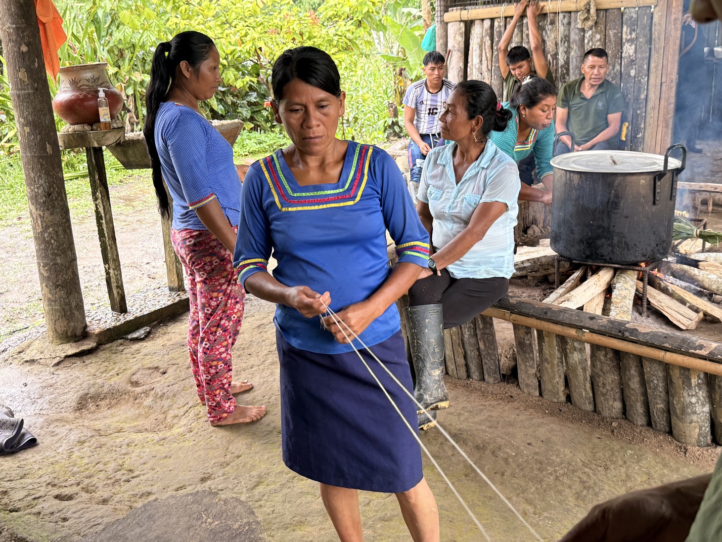 I Amazonas besøger vi en Quichua landsby, hvor vi lærer om deres liv i regnskoven. Foto Henriette Jensen