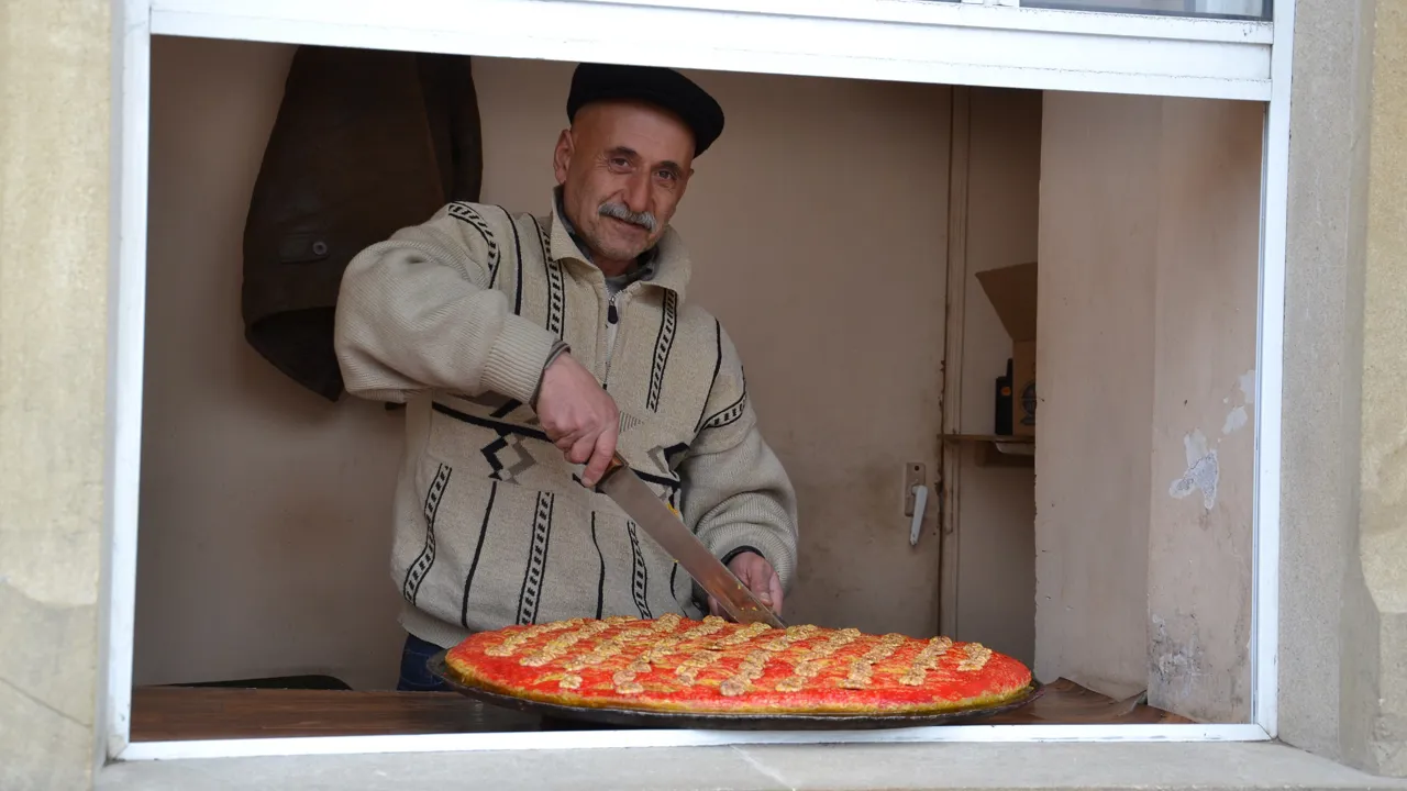 Azerbaijan har flere spændende specialiteter, som vi smager undervejs. Hold øjnene åbne. Foto Gert Lynge Sørensen