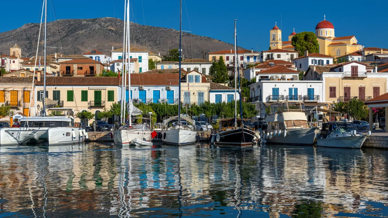 Vi besøger kystbyen Galaxidi, som er en af de mest maleriske byer langs sydkysten. Foto Viktors Farmor