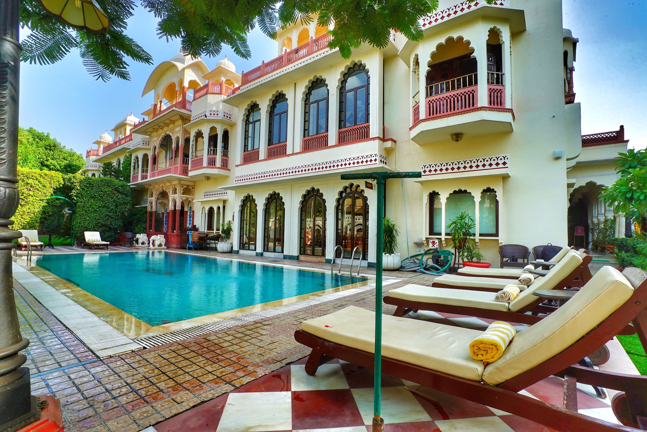 Shahpura House i Jaipur er et lækkert paladshotel indrettet i et stilfuldt palads fra starten af 1800-tallet. Foto Viktors Farmor