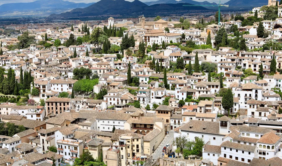 Udsigt over bydelen Albayzin fra Alhambra i Granada. Foto Anders Stoustrup