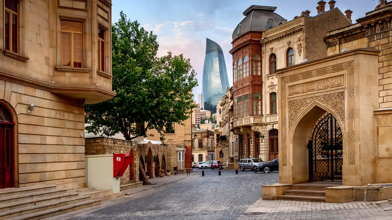 Her ser vi en del af den gamle bydel af Baku. Foto Viktors Farmor